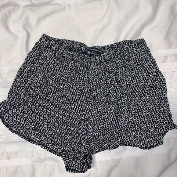 Brandy comfy float shorts - Picture 1 of 2